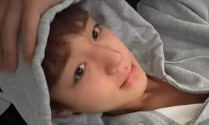 'Oppa phiên bản giới hạn' Park Ji Hoon khoe vẻ ngoài cuốn hút không thể che giấu