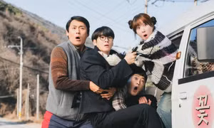 Sự xuất hiện mới nhất của Cha Eun Woo sau bê bối về thuế 