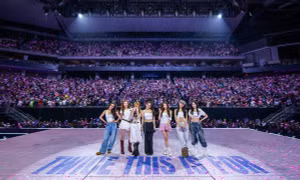 TWICE lập kỷ lục mọi thời đại đối với một nhóm nhạc nữ K-pop