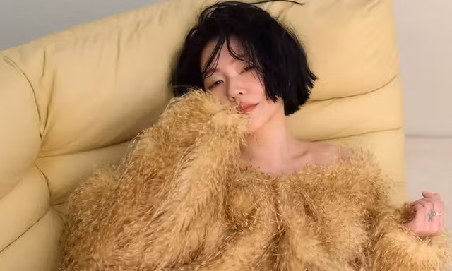 Từ Hy Đệ đẹp cuốn hút 'không thể rời mắt'
