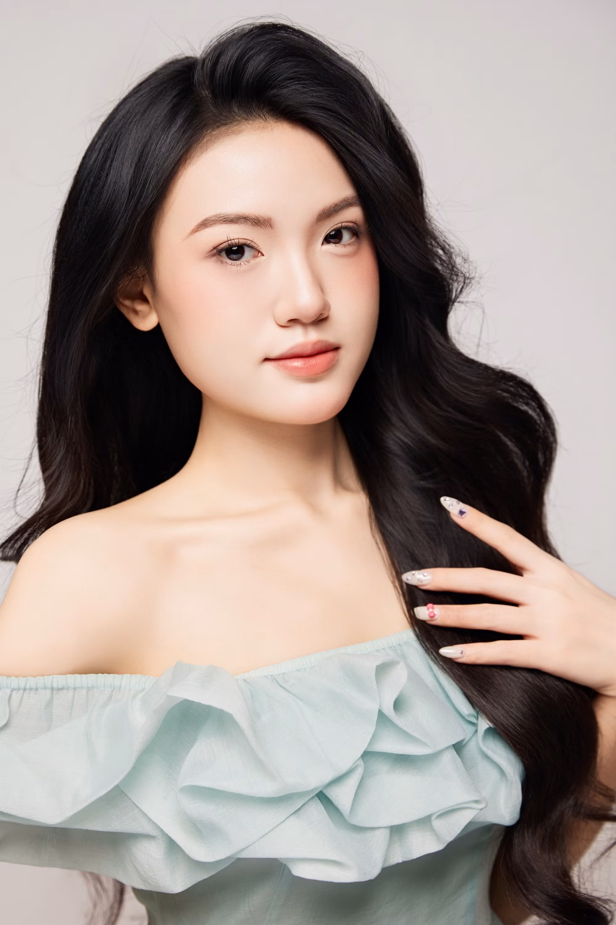 tran-phuong-nhi-1.jpg