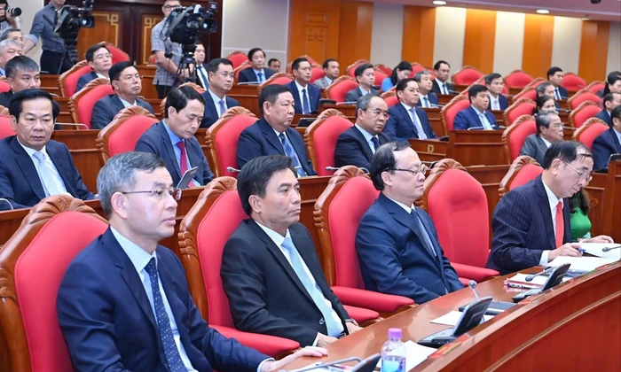 Hội nghị lần thứ 12 Ban Chấp hành Trung ương Ðảng khóa XIII ẢNH: NHẬT BẮC