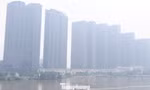 TPHCM mờ trắng trong sương, bụi mịn vượt ngưỡng nhiều lần