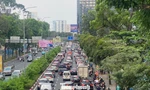 Giáp Tết, giao thông trung tâm TPHCM và cửa ngõ sân bay ùn ứ từ sáng đến chiều