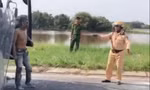 [Video] Nghẹt thở phút khống chế lái xe tải 'ngáo đá', lạng lách, cầm dao cố thủ ở Tây Ninh 