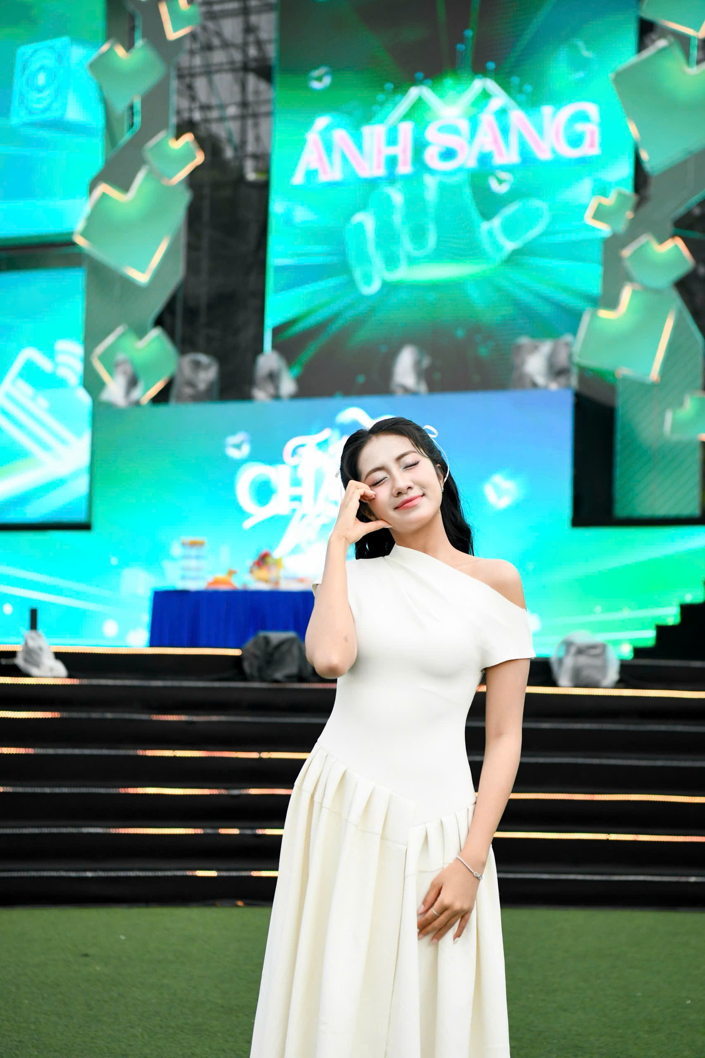 832aea30c4f749a910e6.jpg