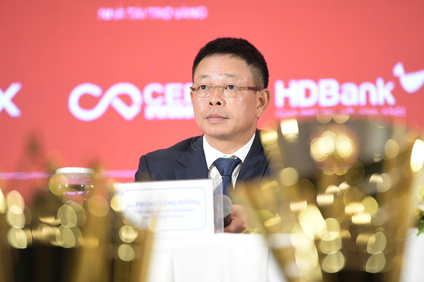 Nhà báo Phùng Công Sưởng. 719f32bc9835116b4824.jpg