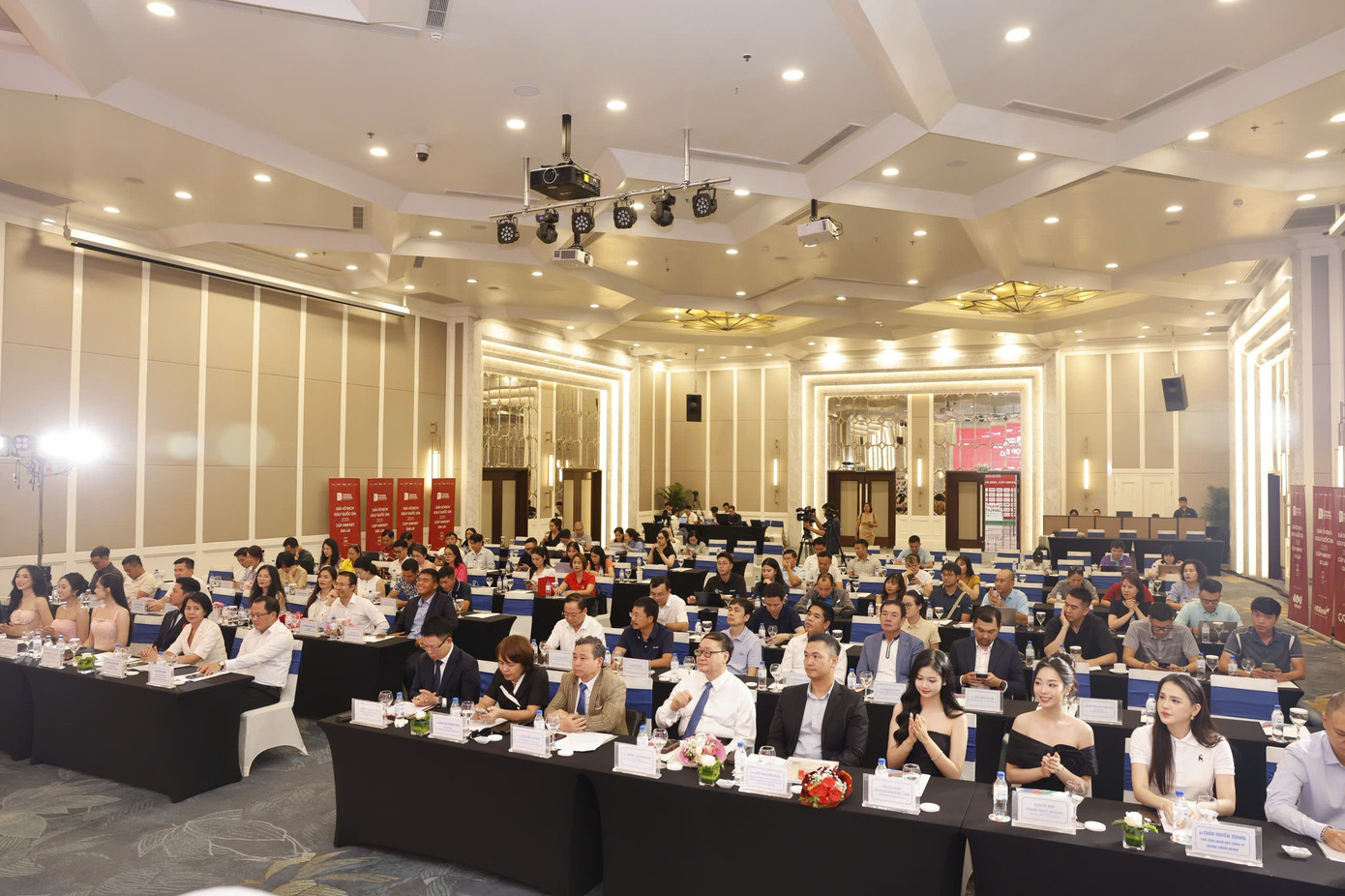 d67e2689f5007c5e2511.jpg