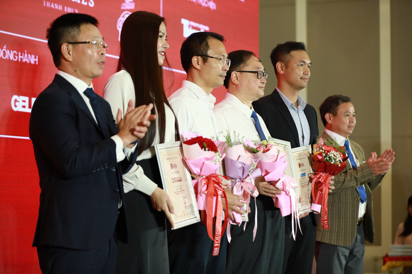 b367d75aefd3668d3fc2.jpg