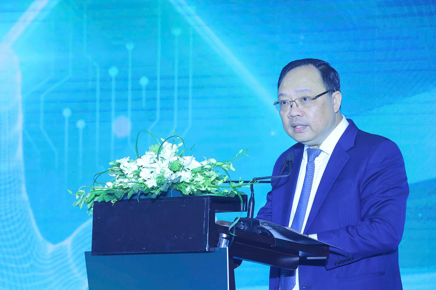 លោក Pham Anh Tuan - ប្រធាននាយកដ្ឋានទូទាត់ ធនាគាររដ្ឋវៀតណាម។ cc1fa04e1f7e9520cc6f.jpg