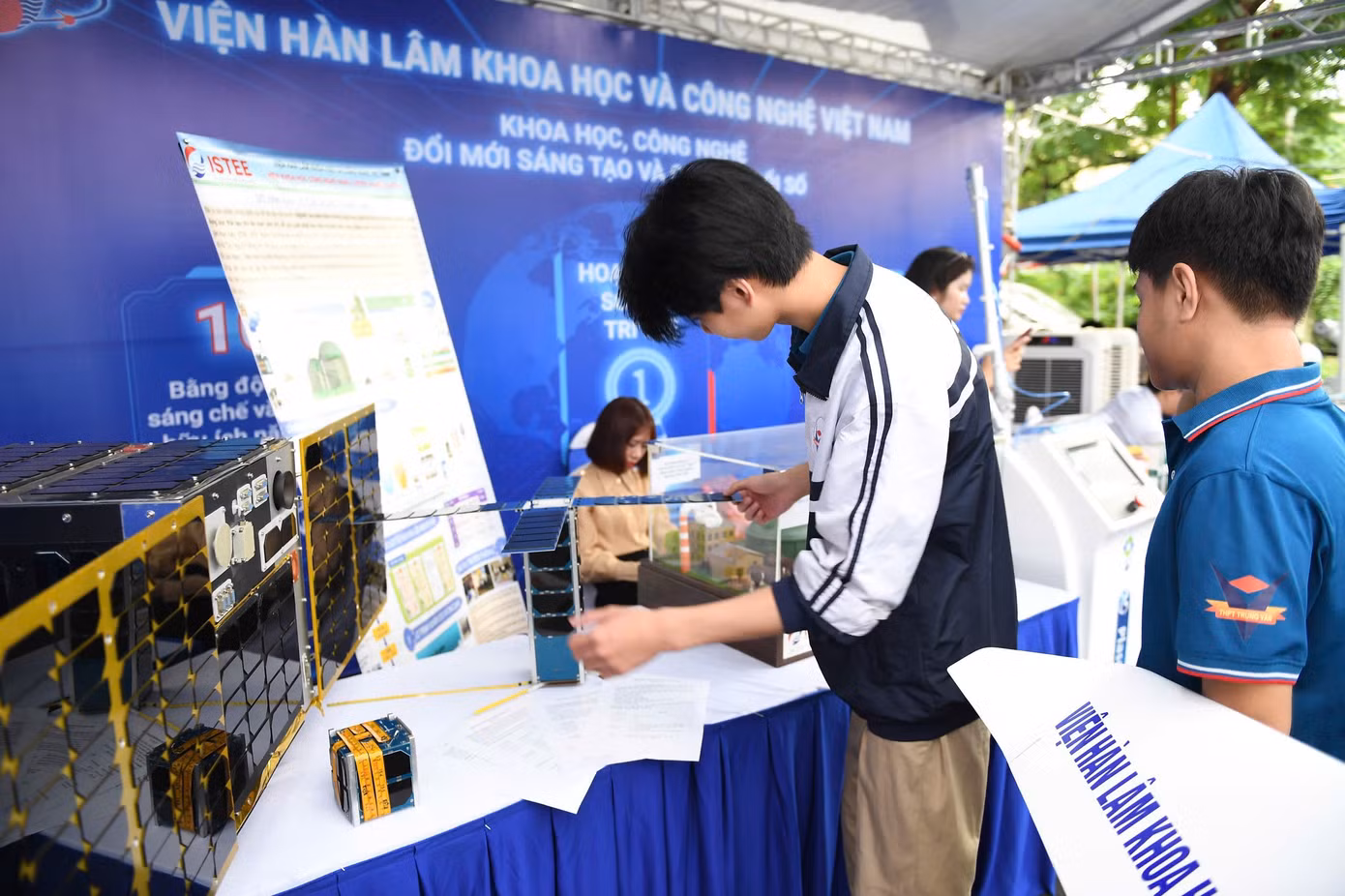 5ae84ec8-e319-4aab-a4a2-a2d8dc69cb63.jpg