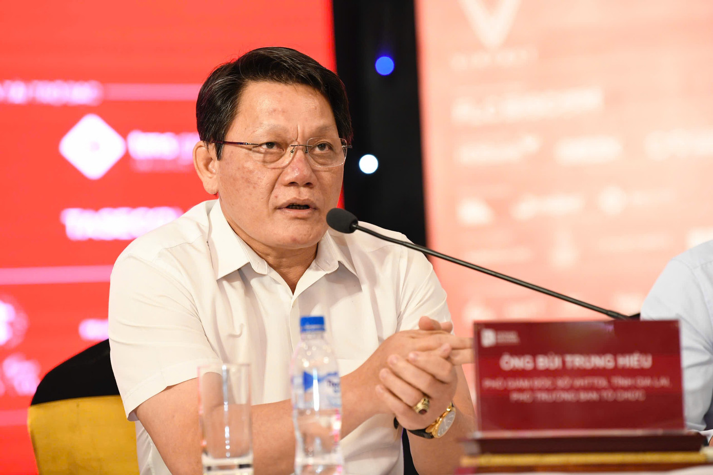 ブイ・チュン・ヒエウ氏 - ザライ省文化スポーツ観光局副局長、組織委員会副委員長。 5e712383bd5735096c46.jpg