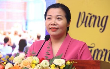 Bà Quán Thị Vân Anh - Phó Chủ tịch UBND phường Vĩnh Hưng (Hà Nội), bày tỏ niềm vui và kỳ vọng về sự phát triển của ngành giáo dục địa phương trong tương lai. picture2.jpg