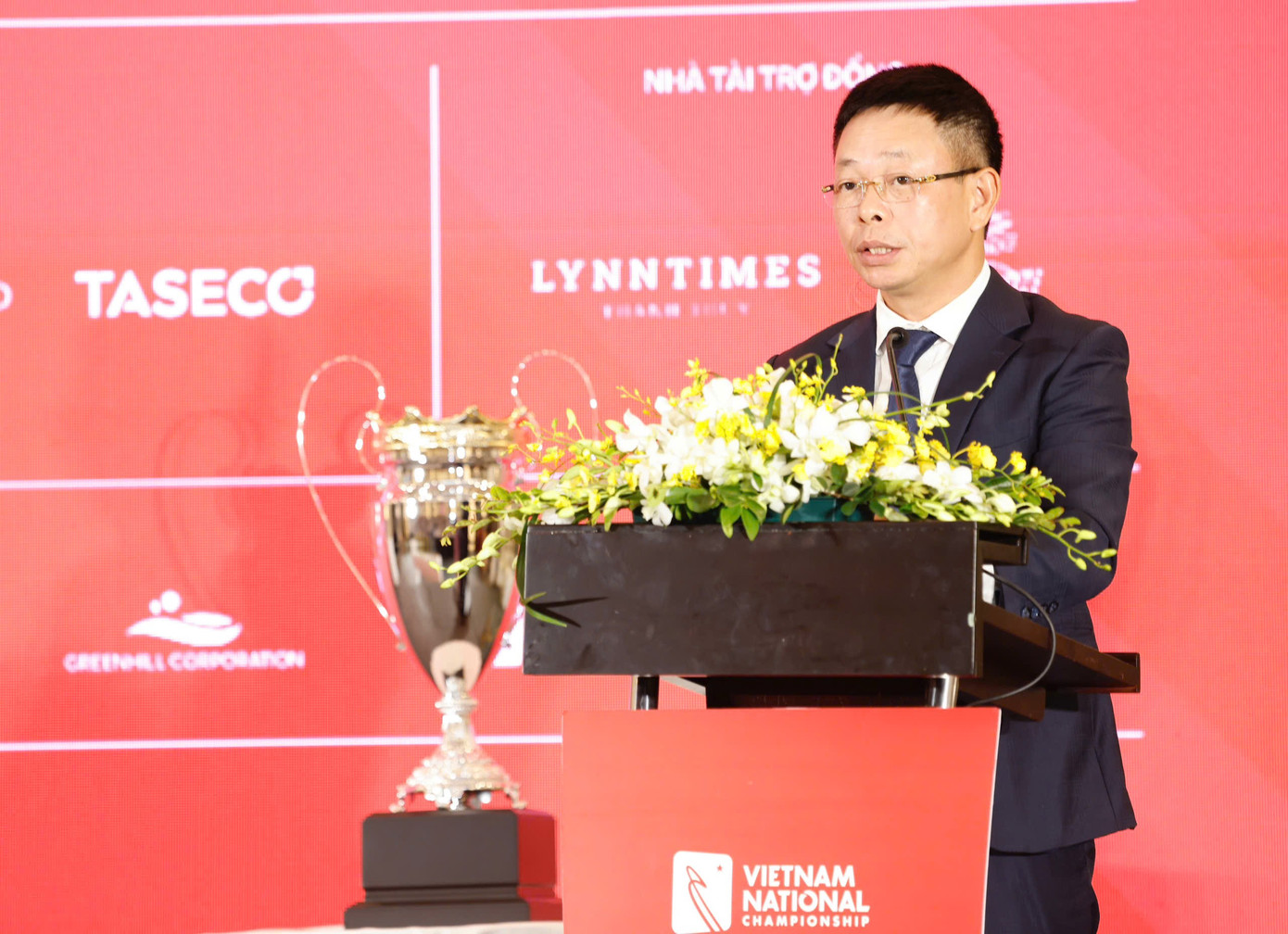 Nhà báo Phùng Công Sưởng – Tổng Biên tập báo Tiền Phong, đồng Trưởng Ban tổ chức Giải Vô địch Golf Quốc gia - Gia Lai 2025. f5cd5a14899d00c3598c.jpg