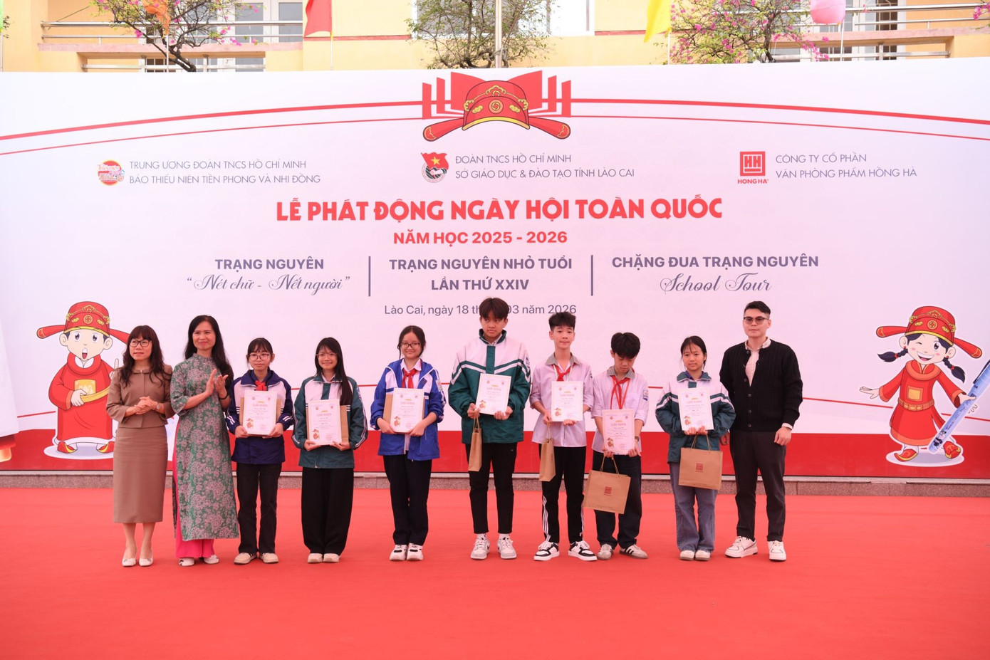 Ban Tổ chức đã trao 7 giải Bảng Nhãn cho các bạn thí sinh.