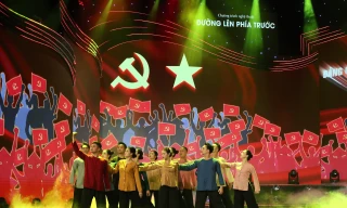 ‘Đường lên phía trước’ lan tỏa niềm tin và khát vọng cống hiến của thế hệ trẻ