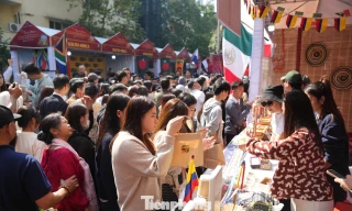 Thêm nguồn lực hỗ trợ đồng bào vùng bão lũ