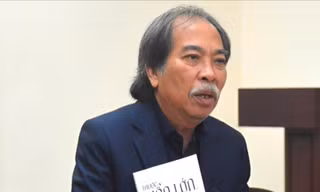 Mang thơ xuống hầm mỏ