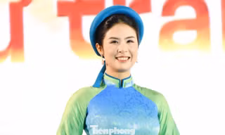 Hoa hậu Ngọc Hân và dàn người đẹp trình diễn áo dài di sản tại Nha Trang