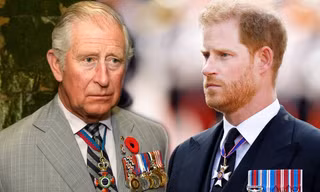 Điểm bất thường trong cuộc họp bí mật của Vua Charles và Harry