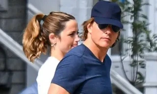 Bức ảnh thay Tom Cruise xác nhận yêu Bond Girl