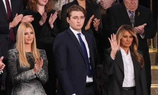 Bà Melania và Barron Trump gây chú ý