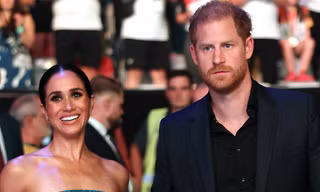 Bước thụt lùi của Harry - Meghan