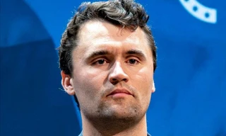 Vụ ám sát gây chia rẽ giới giải trí