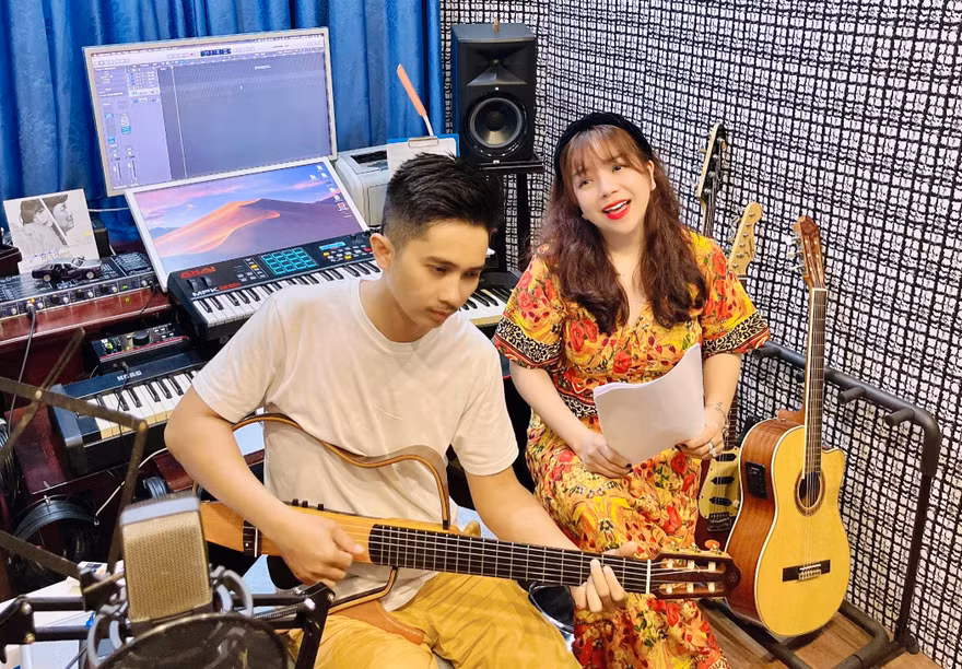 Minh Chuyên tập luyện cho Đêm nhớ Trịnh Còn thấy mặt người 1/4 tại Hà Nội