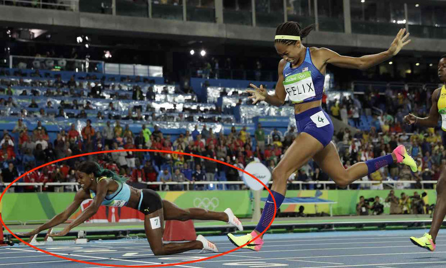 Nữ VĐV Shaunae Miller (khoanh đỏ) ở vạch đích.