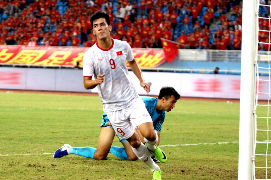 Bình luận viên Quang Huy: Hãy gọi thầy Park là 'phù thủy'