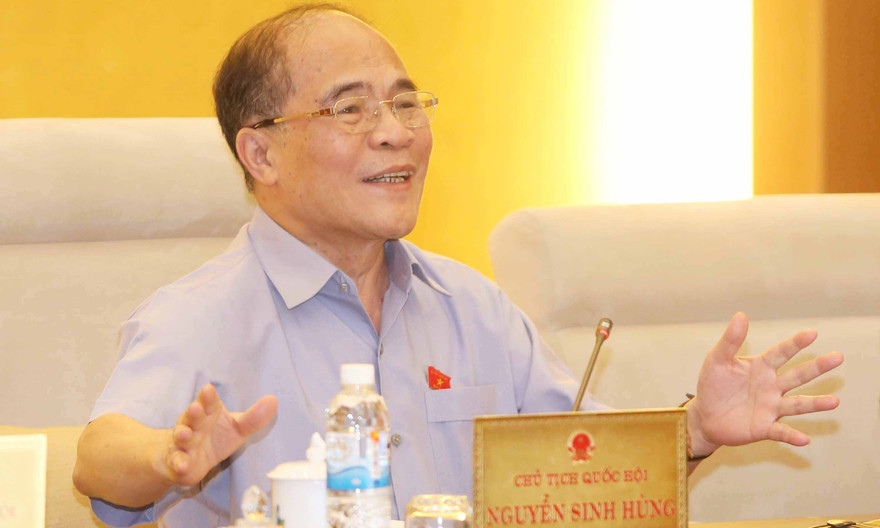 Chủ tịch Quốc hội Nguyễn Sinh Hùng đề nghị thúc đẩy sản xuất trong nước để hạn chế nhập khẩu khi TPP chính thức có hiệu lực. Ảnh: Dũng Nguyễn