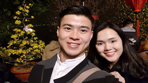 Các tuyển thủ U23 mệt phờ vì 'chạy show' chúc Tết