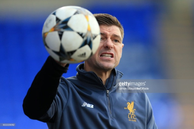 Huyền thoại Liverpool làm HLV Glasgow Rangers