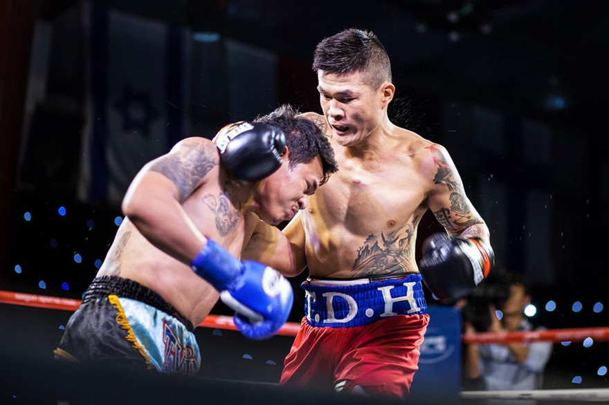 Trương Đình Hoàng hạ knock-out tay đấm người Thái