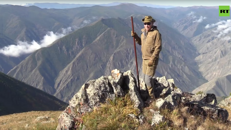 Tổng thống Nga Putin thăm rừng taiga trước thềm sinh nhật. Ảnh cắt từ video