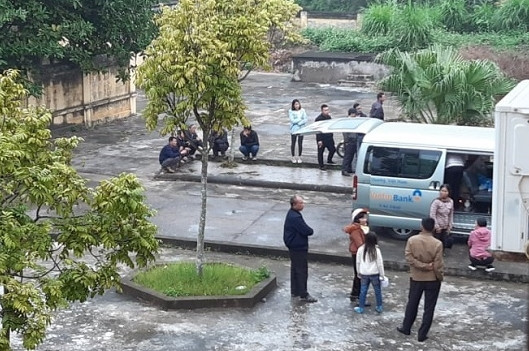 Bác sỹ Trần Văn P. tử vong dưới ao nước thuộc khuôn viên bệnh viện.