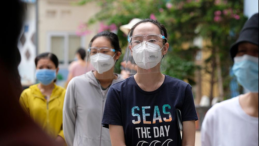 Hà Nội xét nghiệm 8.000 người dân ở 'điểm nóng' COVID-19 phường Giáp Bát