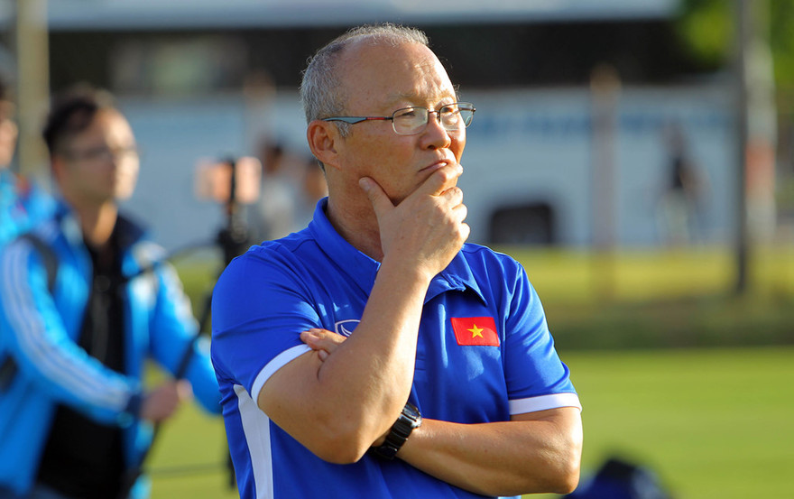 HLV Park Hang Seo chạy nước rút cho vòng loại World Cup
