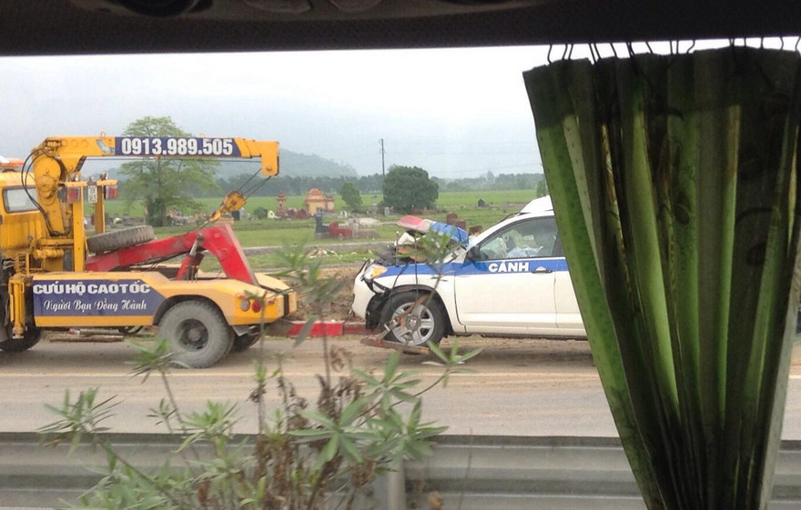 Chiếc xe CSGT gặp nạn