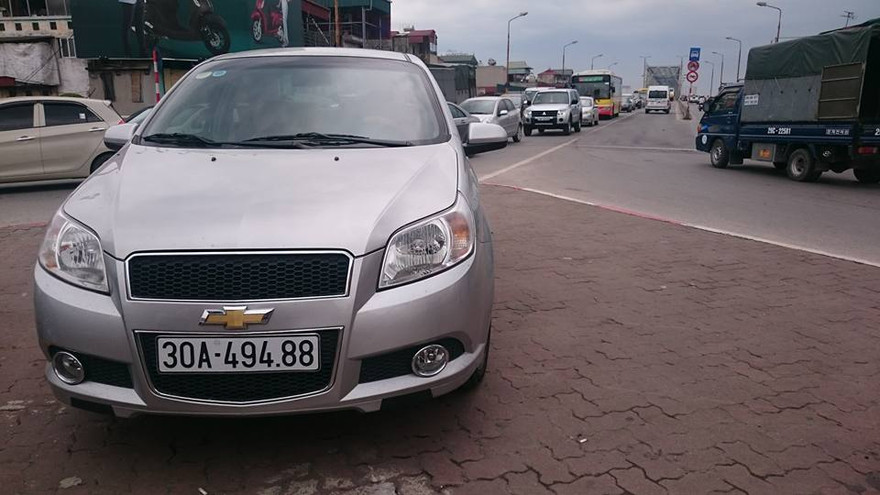 Chiếc xe ô tô do nữ tài xế điều khiến. Ảnh: DH