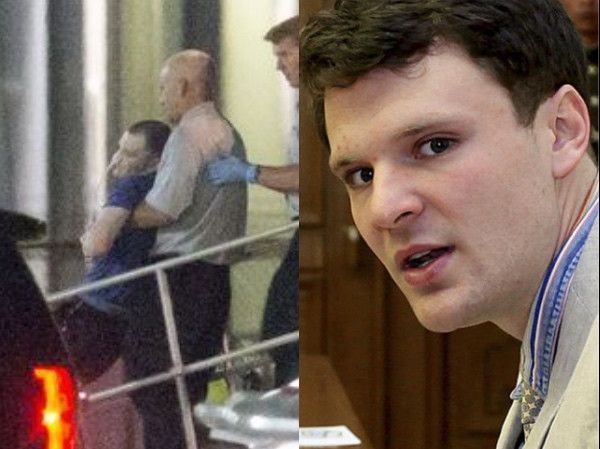 Otto Warmbier trong phiên tòa tại Triều Tiên (ảnh phải) và khi trở về Mỹ trong tình trạng "hôn mê" (ảnh trái).