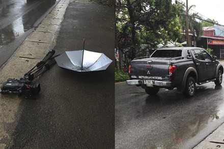 Chiếc máy quay trị giá hơn 1 tỉ bị hư hỏng và chiếc xe ô tô bán tải.