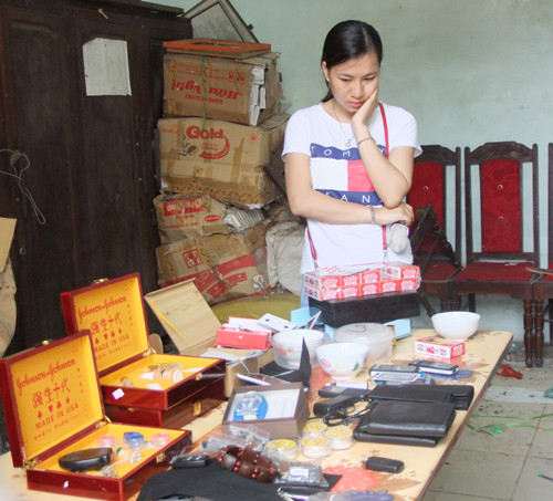 Lê Thị Huệ và tang vật