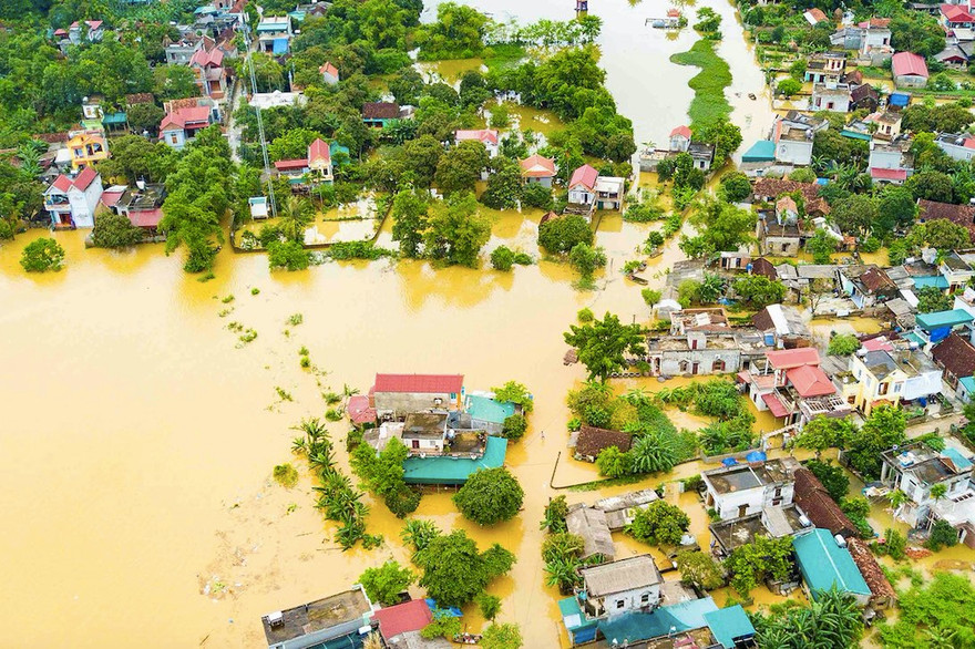 Cảnh ngập lụt tại Nho Quan, Ninh Bình nhìn từ trên cao. Ảnh: Minh Đức