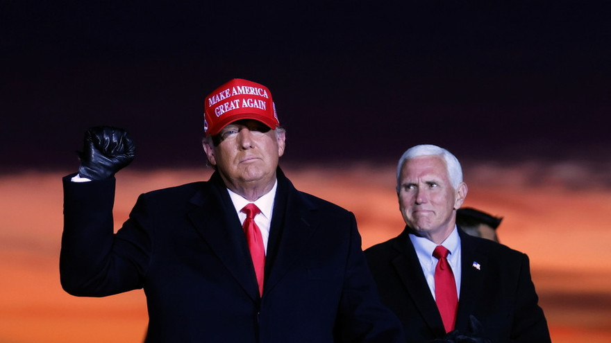 Tổng thống Mỹ Donald Trump và Phó Tổng thống Mike Pence. Ảnh: Reuters