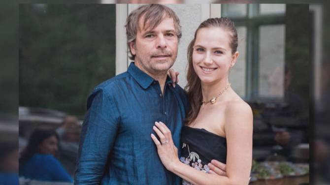 Vợ chồng triệu phú Baker. Ảnh: Global News