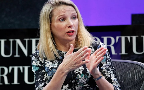 Yahoo từ lâu đã cho thấy bộ mặt yếu kém dưới sự quản lý của "người đàn bà đẹp" Marissa Mayer