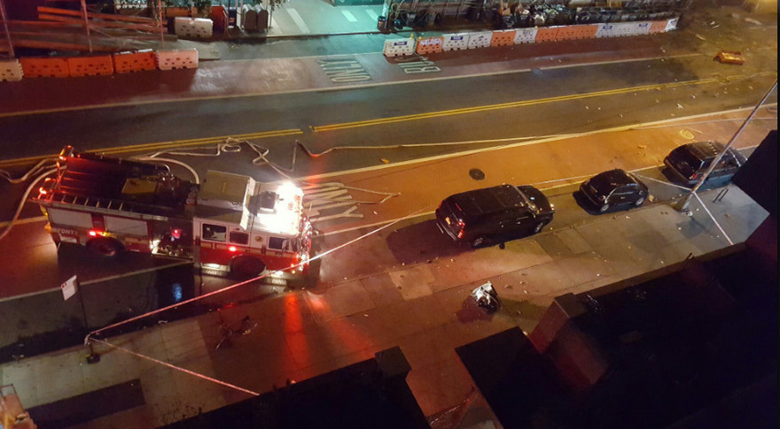 Sốc với hiện trường tan hoang vụ nổ bom ở New York