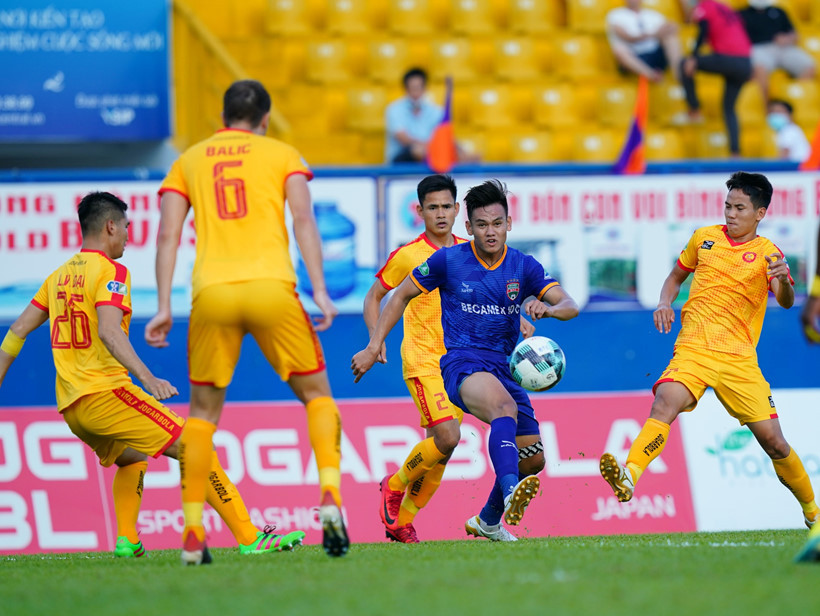 Hậu vệ lập công, Bình Dương loại Thanh Hóa khỏi Cúp Quốc gia